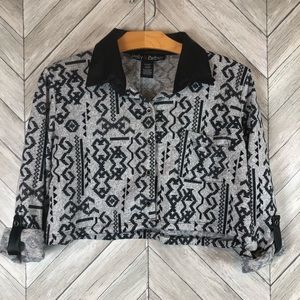 Poly & Esther Geometric Crop Top Size Large